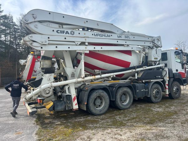 ASTRA HD9 + CIFA MK 32 BETONPOMPA - immagine 4