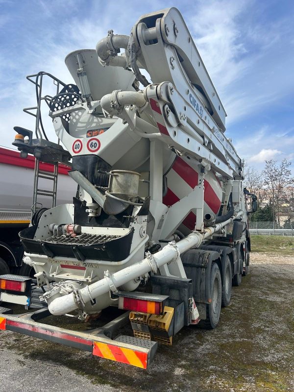 ASTRA HD9 + CIFA MK 32 BETONPOMPA - immagine 2