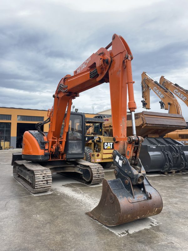 HITACHI EX 135 ESCAVATORE