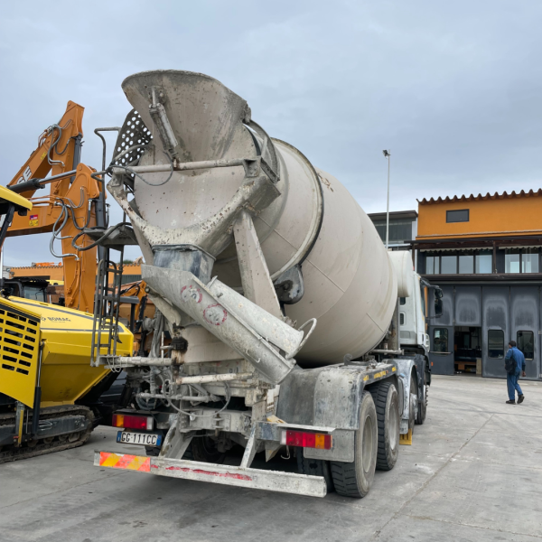 IVECO TRAKKER 450 + CIFA RY 1300 AUTOBETONIERA - immagine 2