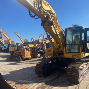 KOMATSU PC 230 ESCAVATORE