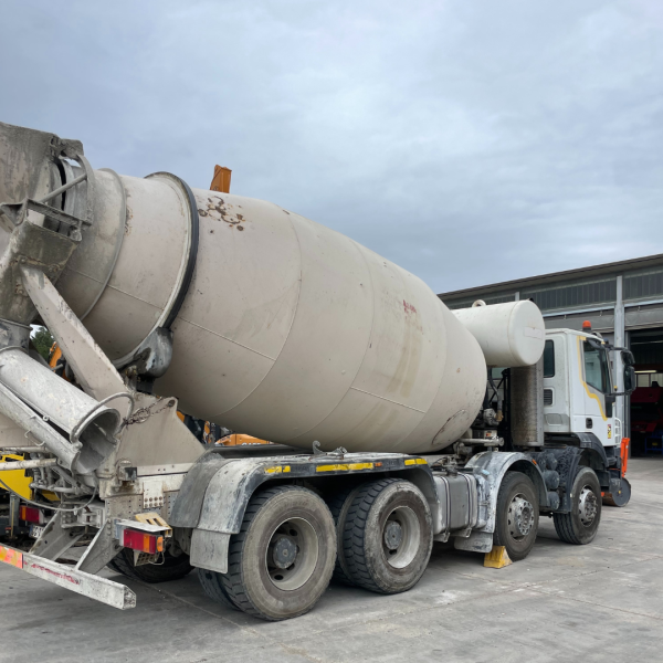 IVECO TRAKKER 450 + CIFA RY 1300 AUTOBETONIERA - immagine 3
