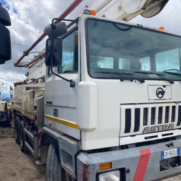 ASTRA BM 64.30 + CIFA INVETTA 36 POMPA PER CALCESTRUZZO - immagine 2