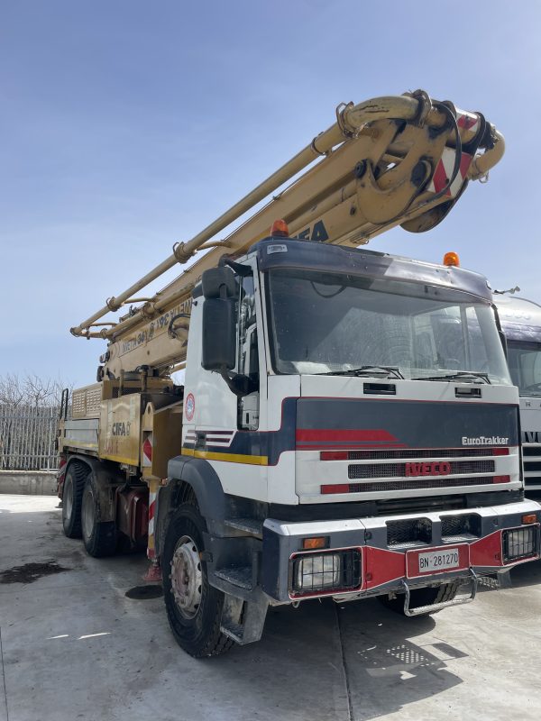 IVECO 370 + CIFA INVETTA 36 POMPA PER CALCESTRUZZO