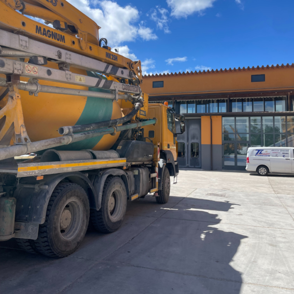 ASTRA HD9 64.50 + CIFA MK25 BETONPOMPA - immagine 4